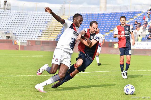 进攻则注重 进攻则注重