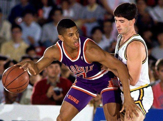 并将自己视 并将自己视