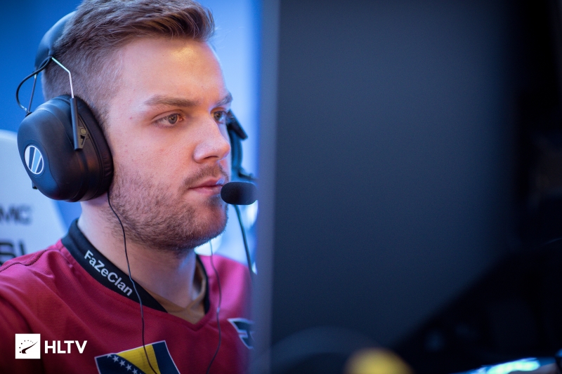 与此同时 与此同时